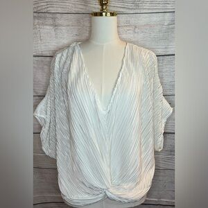 ✨ Eri + Ali Anthropologie White Textured Knot Top | Size L ✨